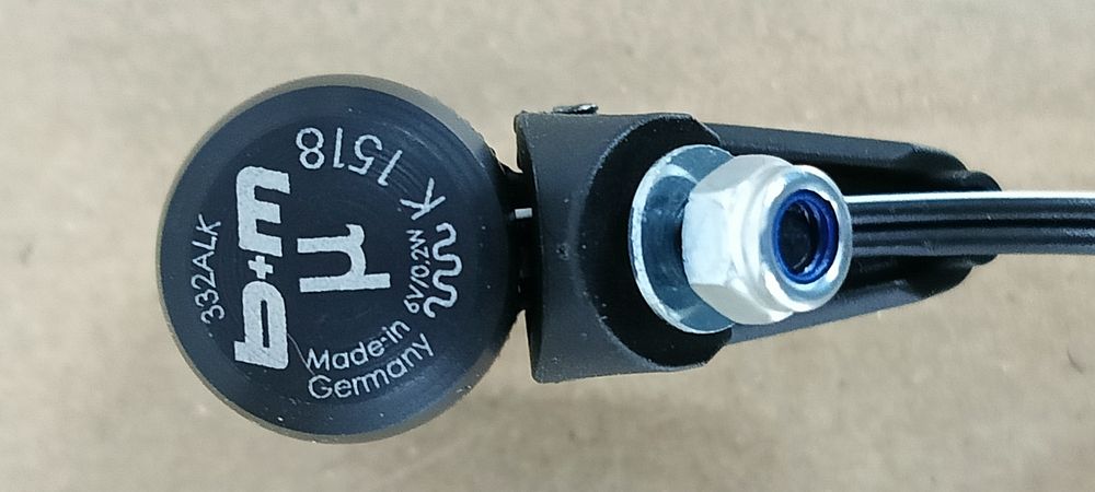 Busch Müller 332ALK . Tylna lampka LED