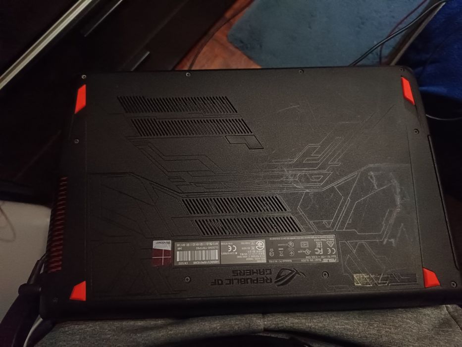 ASUS ROG em bom estado