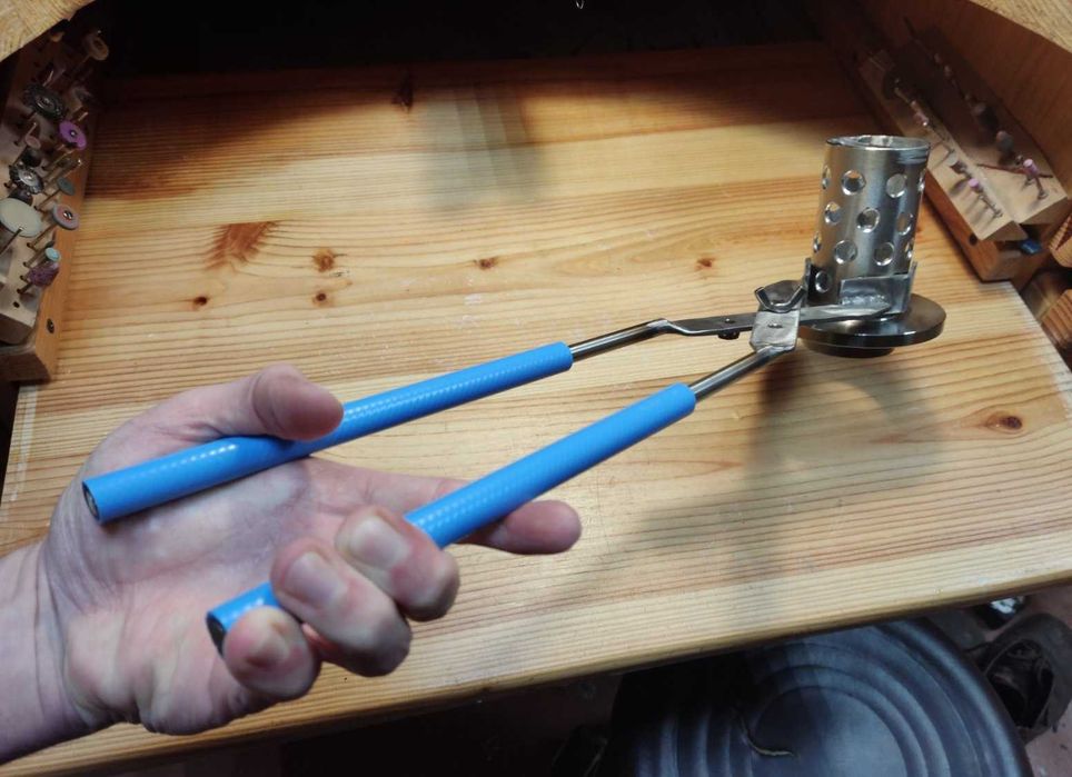 Тримач або щипці для опок ювелирный инструмент