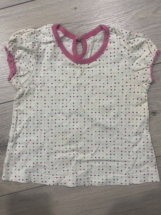 Віддам безкоштовно речі на дівчинку 9 міс -1 рік