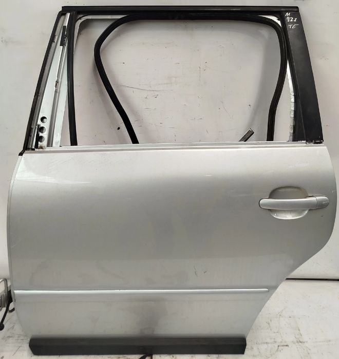 Porta trás esquerda VOLKSWAGEN Passat Variant (3B6)