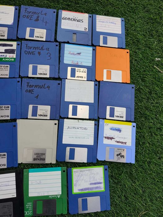 60 Dyskietek Amiga 3,5