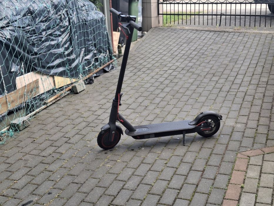Hulajnoga elektryczna Xiaomi M365 Pro