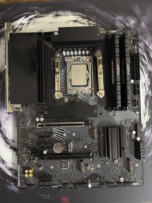 Продам комплект intel core i7 14700kf,мат плата asrock z790 ddr4,память Kingston fury renegade ddr4 5000mhz