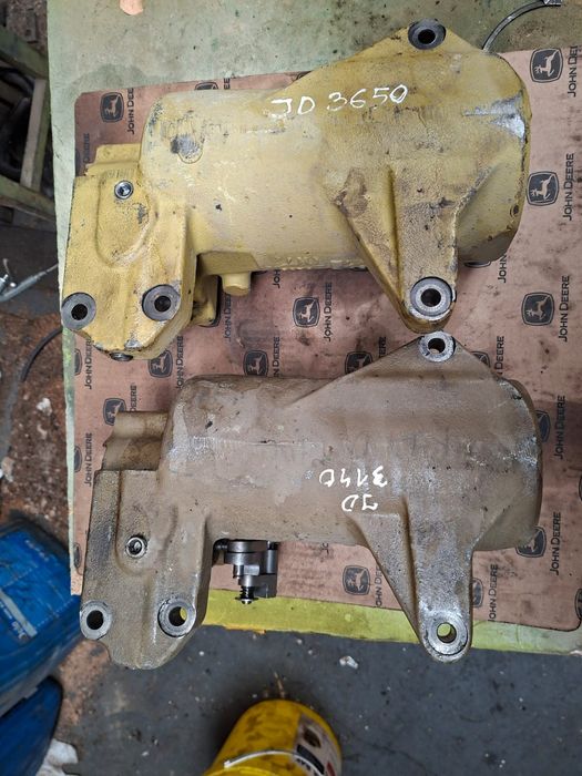 Cylinder Podnośnika John Deere 3650/3350 /3040/3140