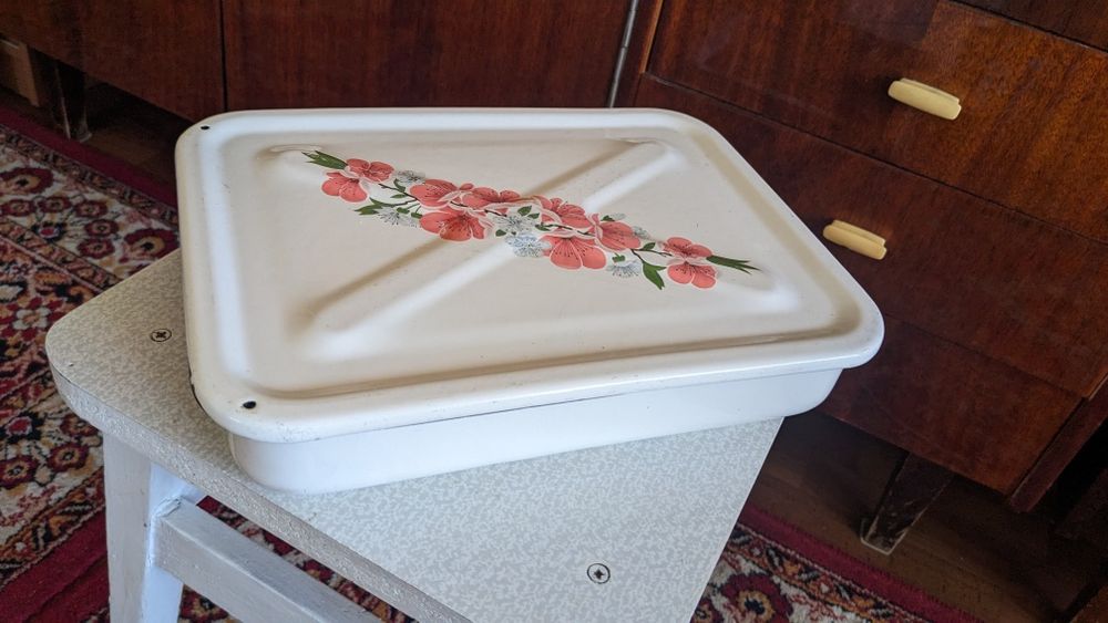 Кухонний посуд, чайник, кружка, ковшик, сито, лоток