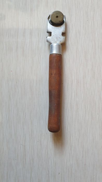 Продам стеклорез времен СССР из твердосплава