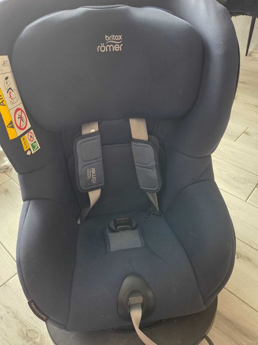 Fotelik samochodowy Britax Romer Dual fix M i size