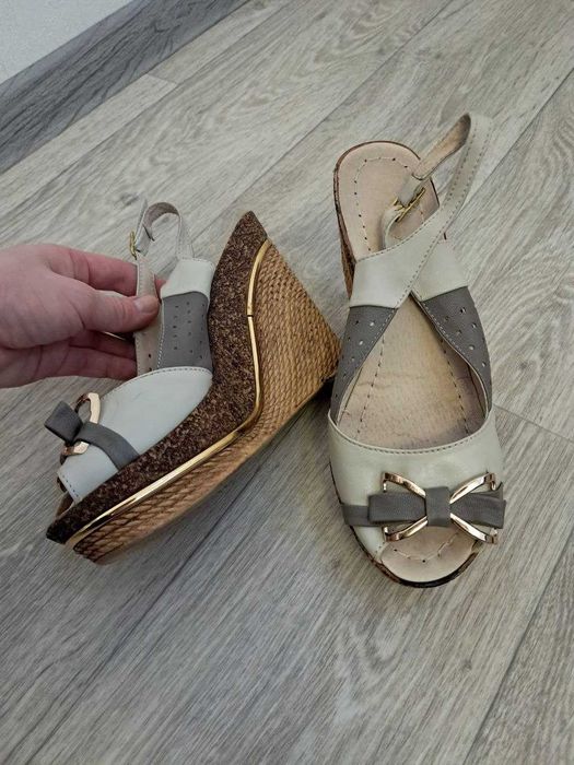 Босоніжки туфлі сандалі 40 розмір натуральна шкіра