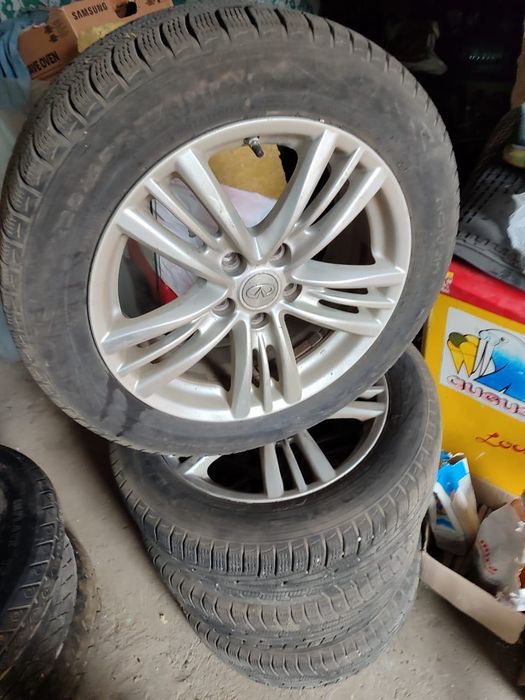 Диски та зимова резина 225/55/17 INFINITI