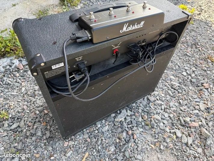 Marshall AVT 100