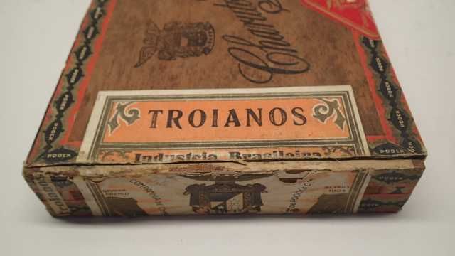 Caixa antiga de Charutos Brasileiros "Charutos Pooch" , (Vazia)