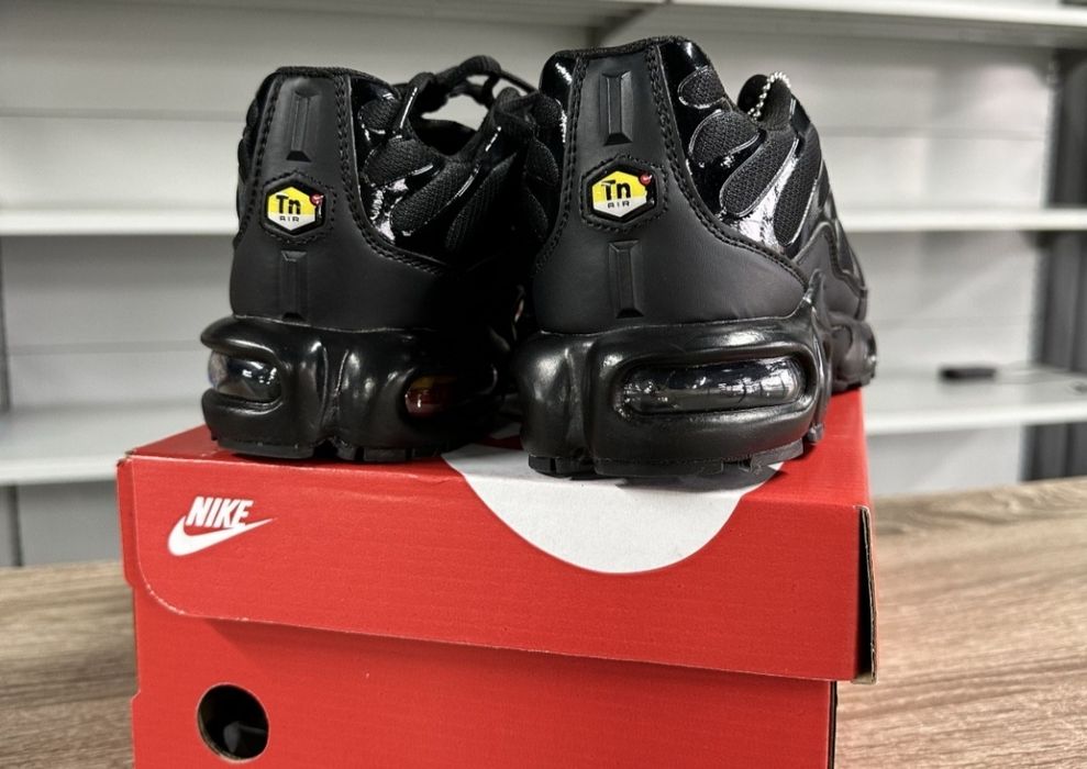 Кроссовки Nike Air Max Plus Tn 38р Кросівки