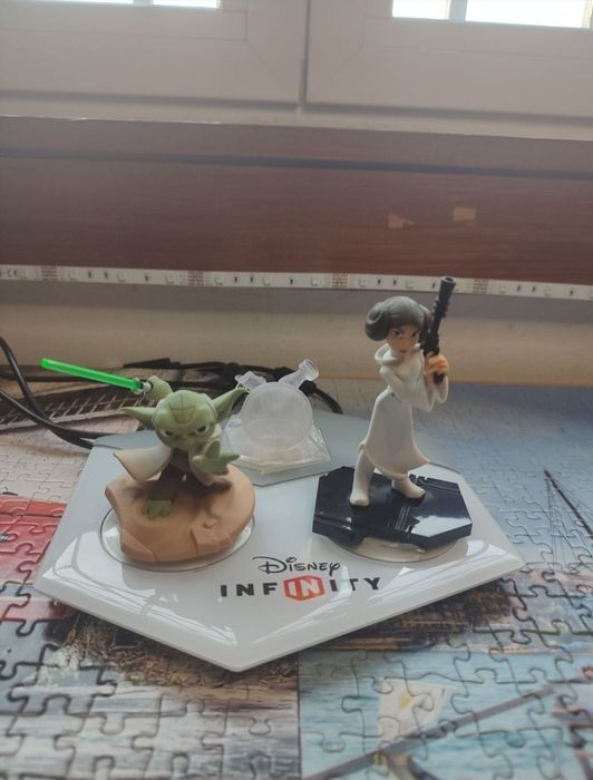 Figuras interativas da Disney +jogo + base de jogo