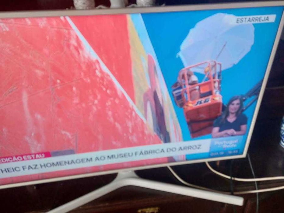 VENDE-SE TV SAMSUNG 43" — Smart Tv,Totalmente fucional! Como Nova!!