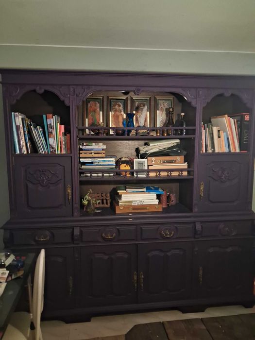 Estante madeira roxo