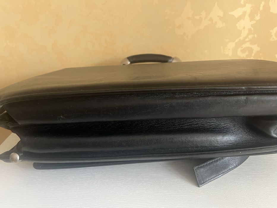 Портфель шкіряний Petek, з кодовим замком