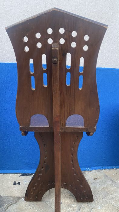 Cadeiras madeira macica trabalhada