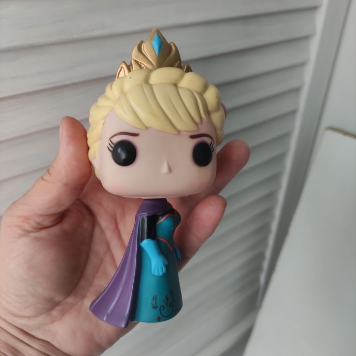 вінілова фігурка Ельзи з Крижаного серця" Disney Frozen Coronation Elsa