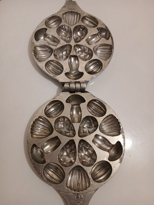 Винтажная форма  для  печенья