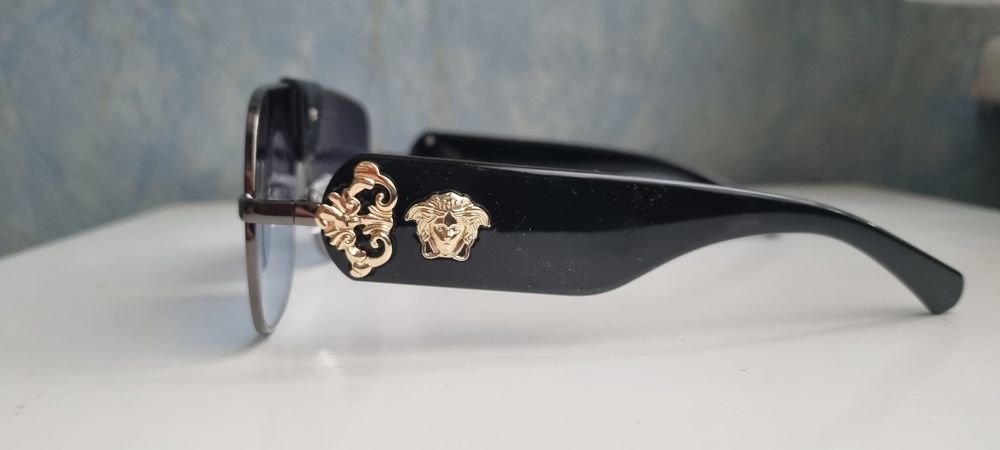 Okulary przeciwsłoneczne versace unisex dobrze wykonane czarne versace