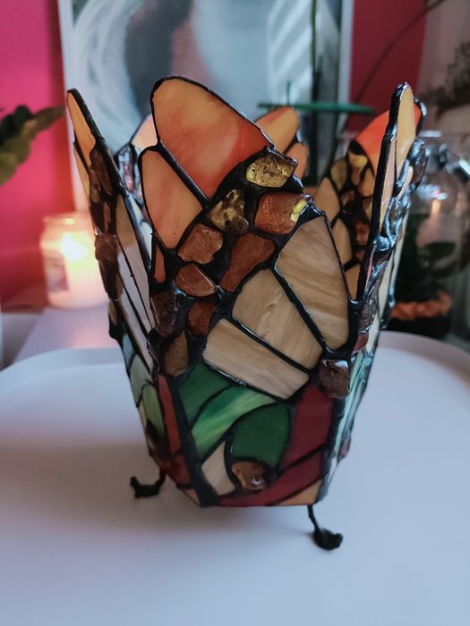 Lampa szkło witrażowe i bursztyn bałtycki motyl