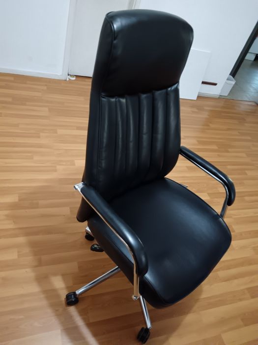 Cadeira executivo - Nova