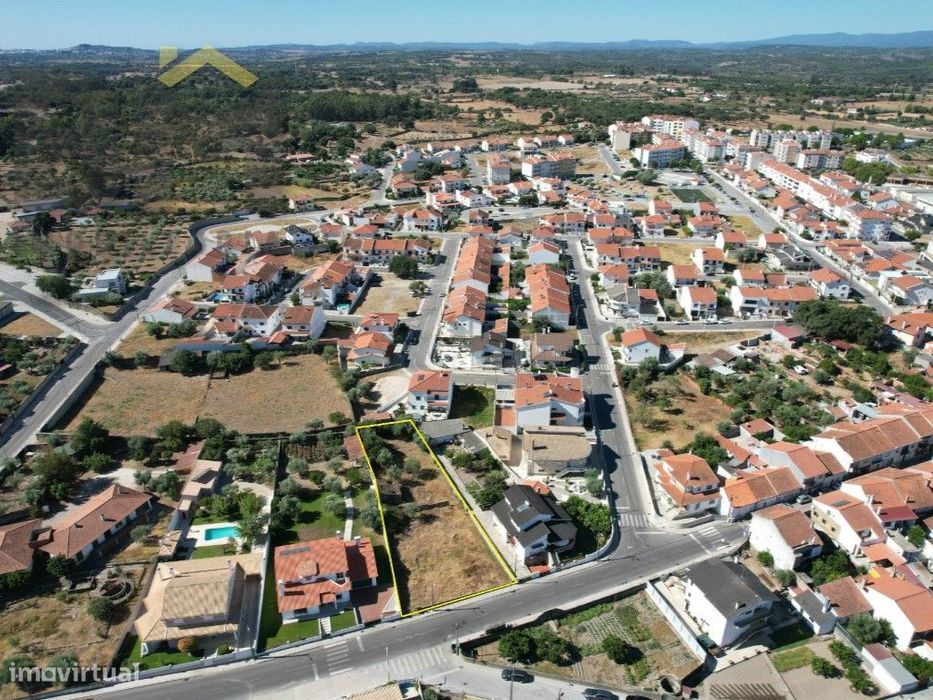 Terreno para construção na vila de Alcains. — Alcains, Castelo Branco