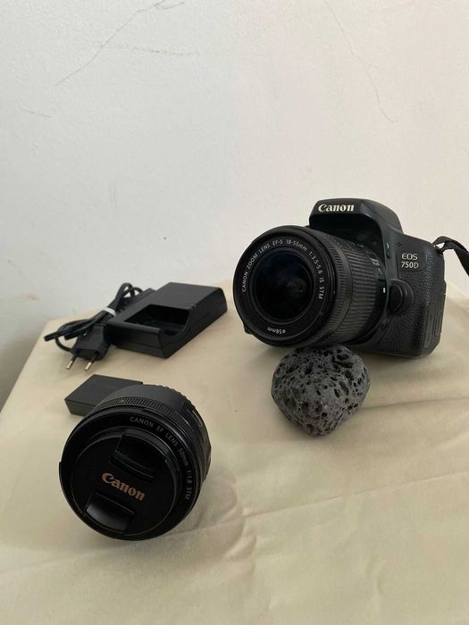 Canon EOS 750D com 2 objectivas (50mm e 18-55mm)