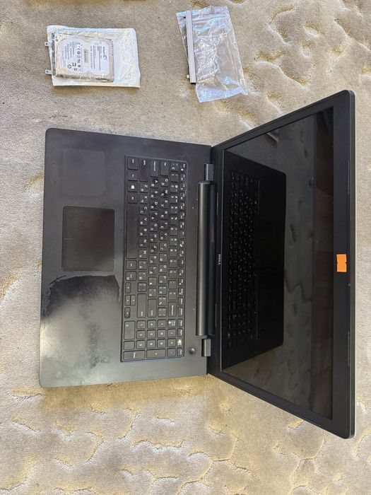 Ноутбук Dell Inspiron 17-5748