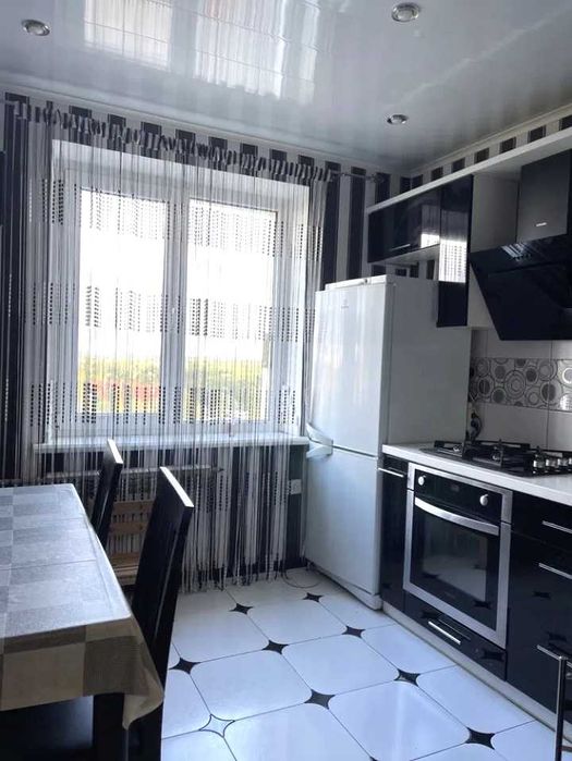 Продам 3х комн кв м Левада (Гагарина) 4/9 с капитальным ремонтом