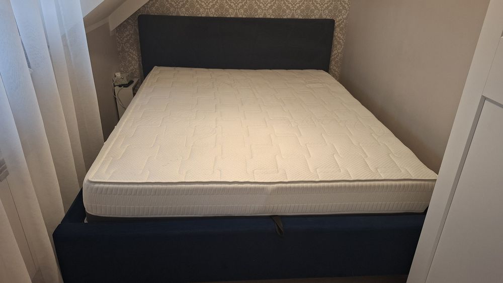 Łóżko z pojemnikiem, na nóżkach 160x200 stelaż metalowy