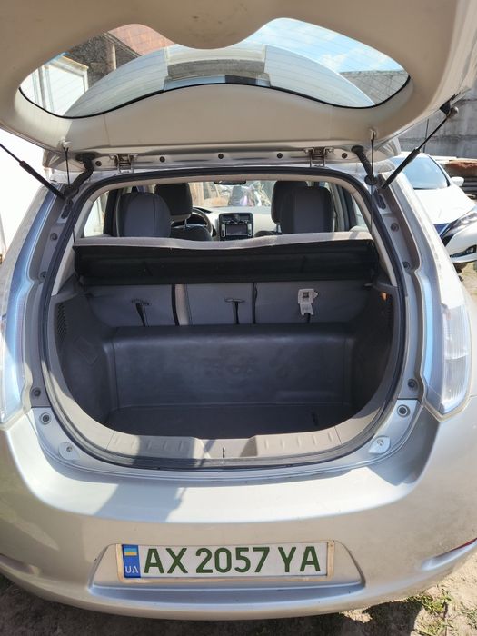 Nissan leaf 2012