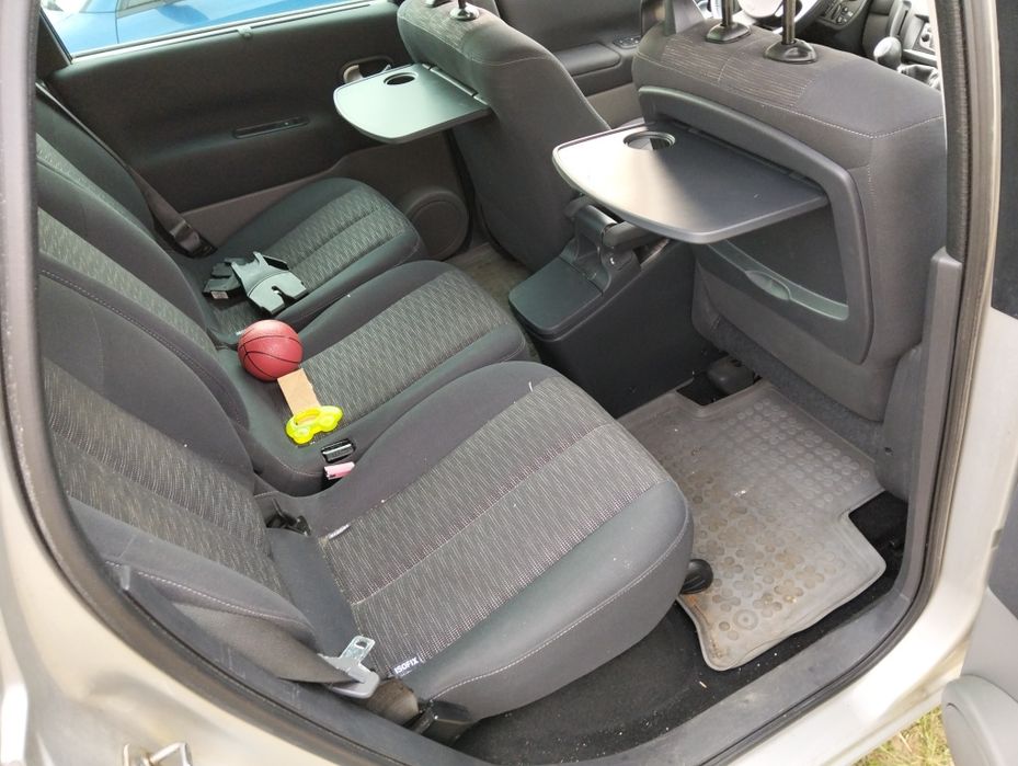 Komplet foteli Renault Scenic II