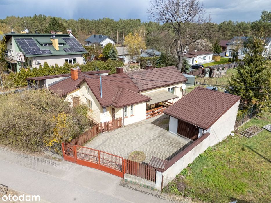 Dom z ogrodem i garażem- możliwość rozbudowania do 3 kondygnacji.
