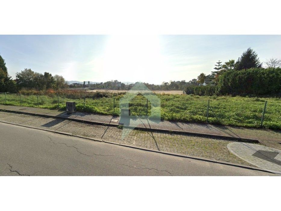 Lote de terreno para construção em Galegos (Sta. Maria), Barcelos.