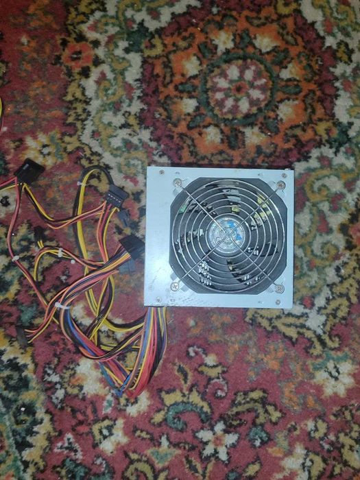 Продам блок живлення