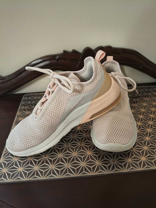NIKE damskie buty sportowe r. 39