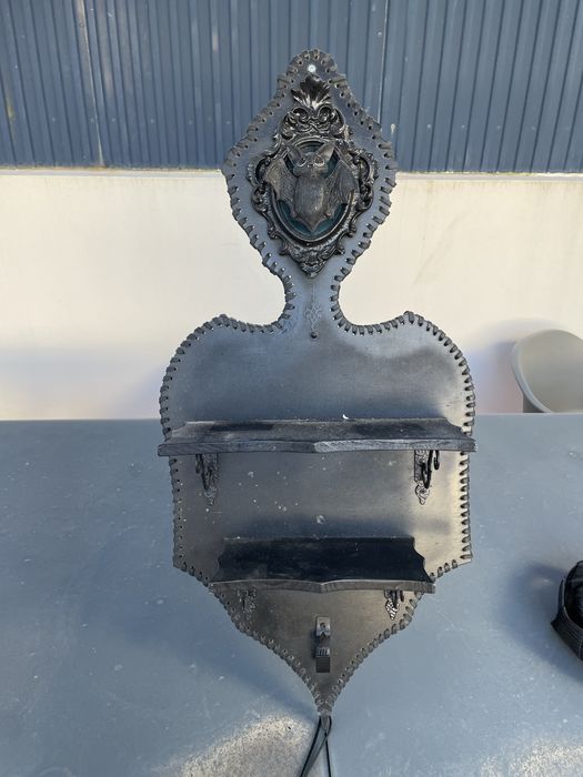 Prateleira decorativa Gotica