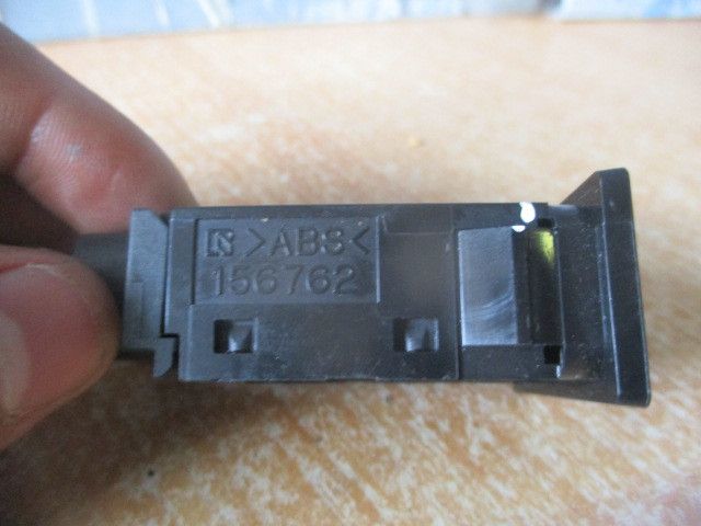 Comando / botão / interruptor multifunções TOYOTA Avensis Wagon (_T25_