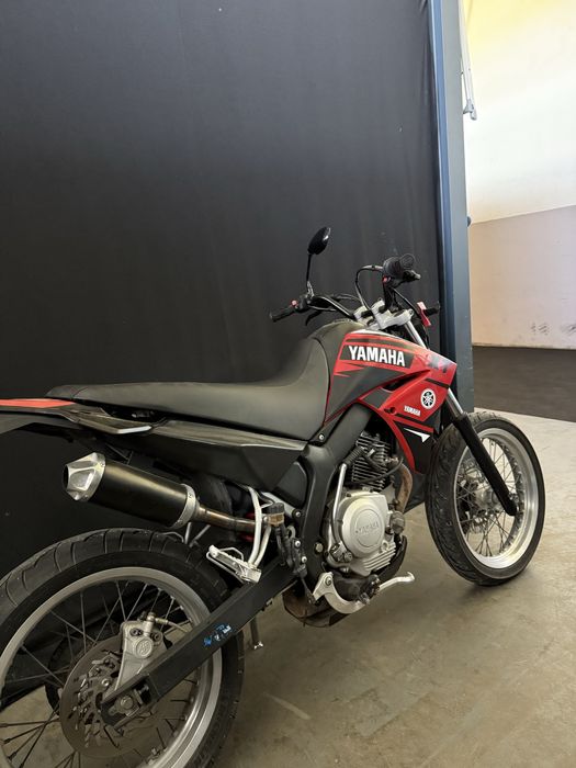 Yamaha XT 125 X - Acidentada