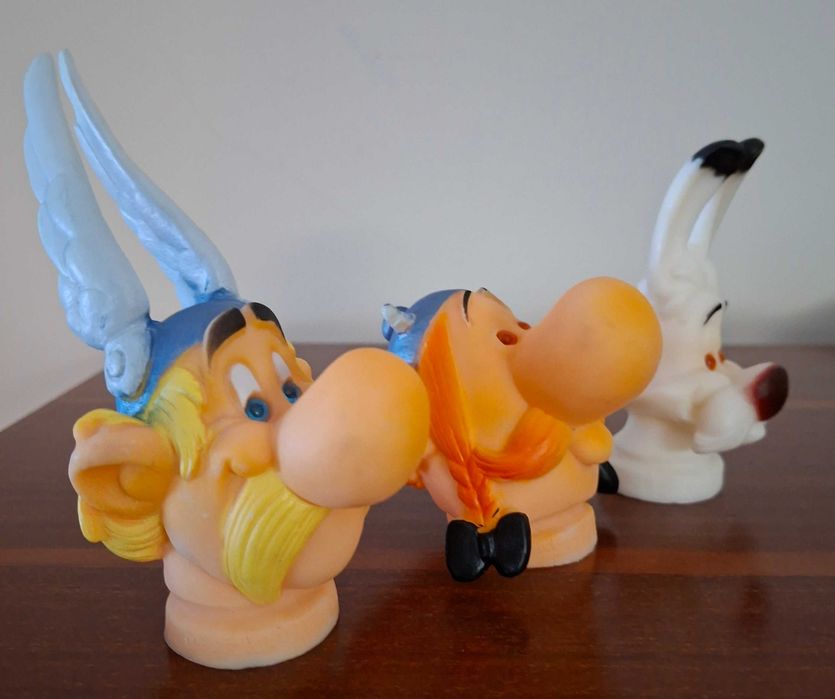 3 cabeças de marionetas Asterix. 1977