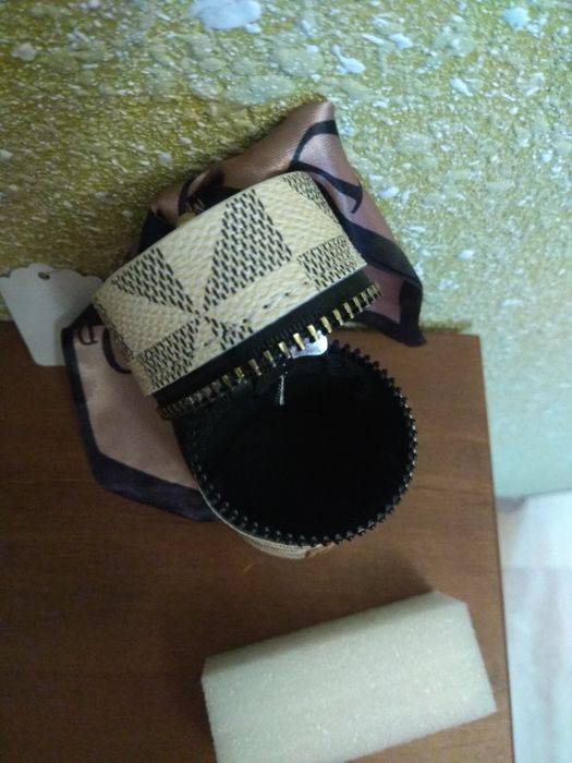 Brelok, pojemniczek na klucze.