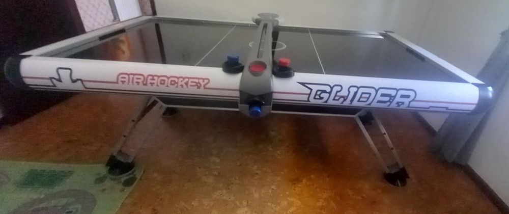 A mesa de e air hockey Buffalo G como nova