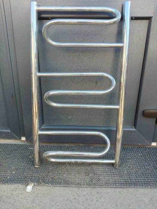 Полотенцесушителы из нержавеющей стали в ванную комнату