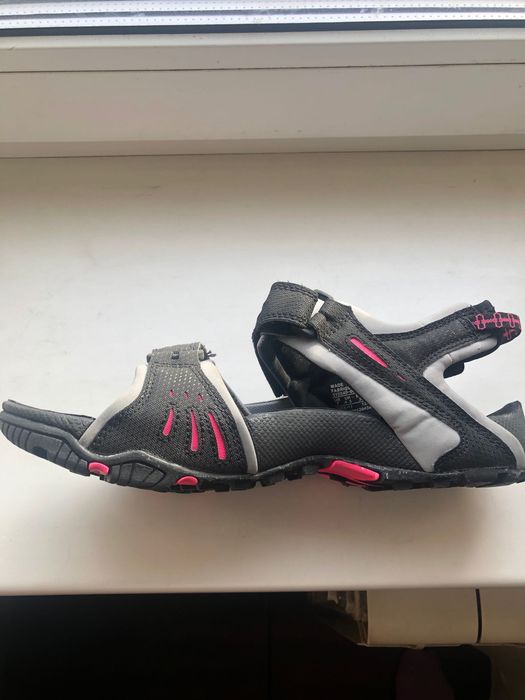 Кросівки жіночі спорт