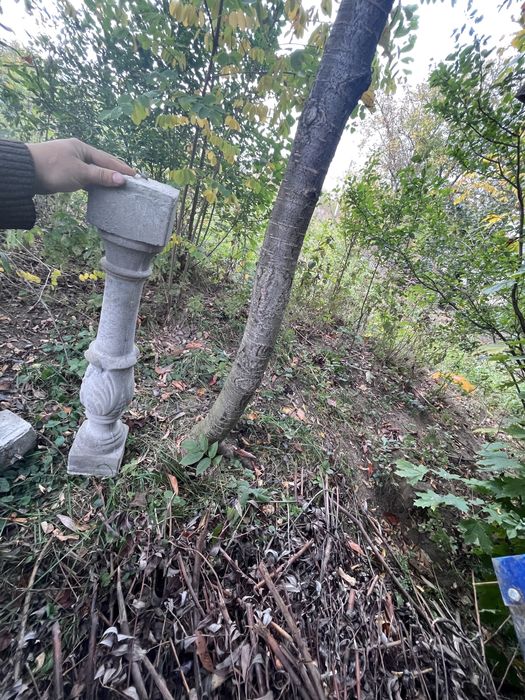 Стовпчики декоративні