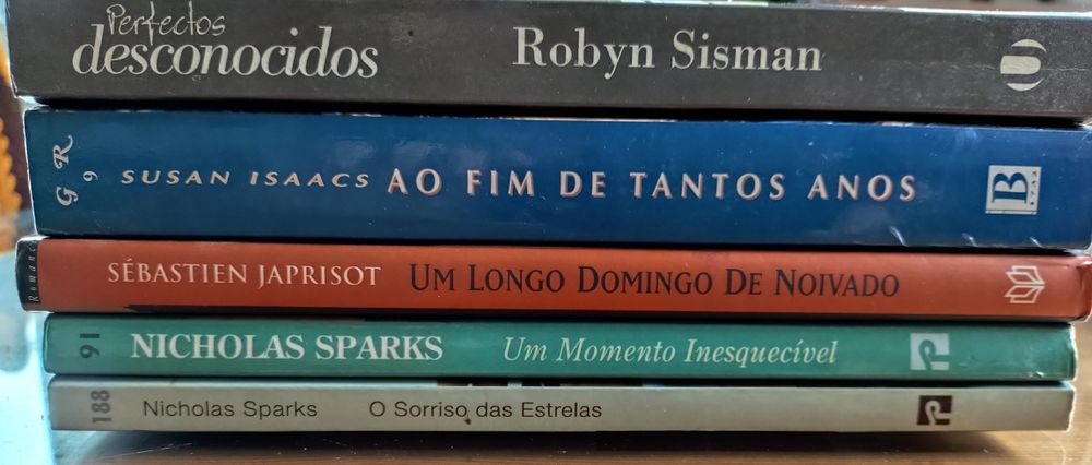 Pack de 5 livros – Romance e Ficção | 25€
Vendo conjunto de 5 livro