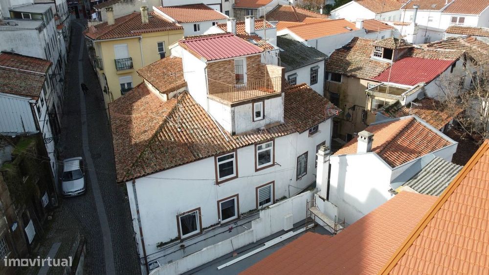 Investimento - Prédio c/ 5 Apartamentos - Centro da Covilhã - Rentabil