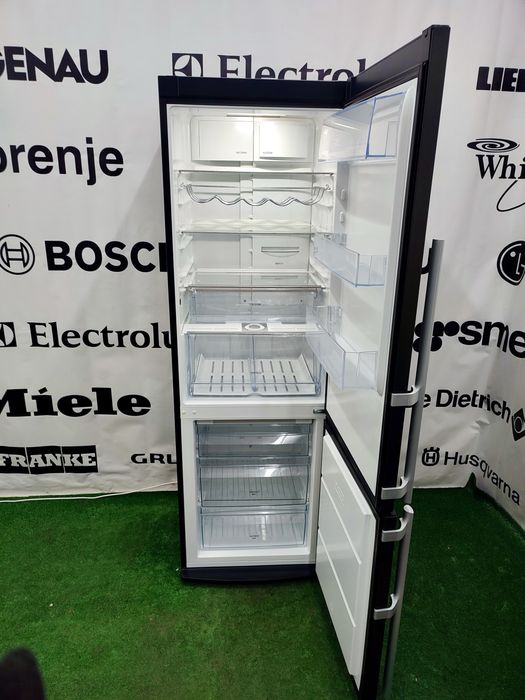 Високий двокамерний холодильник Electrolux NoFrost A+++ темний графіт
